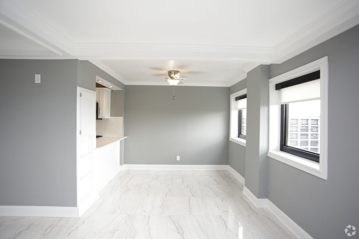 plaza-house-kansas-city-mo-1br-1ba—east-facing754-sf (1)