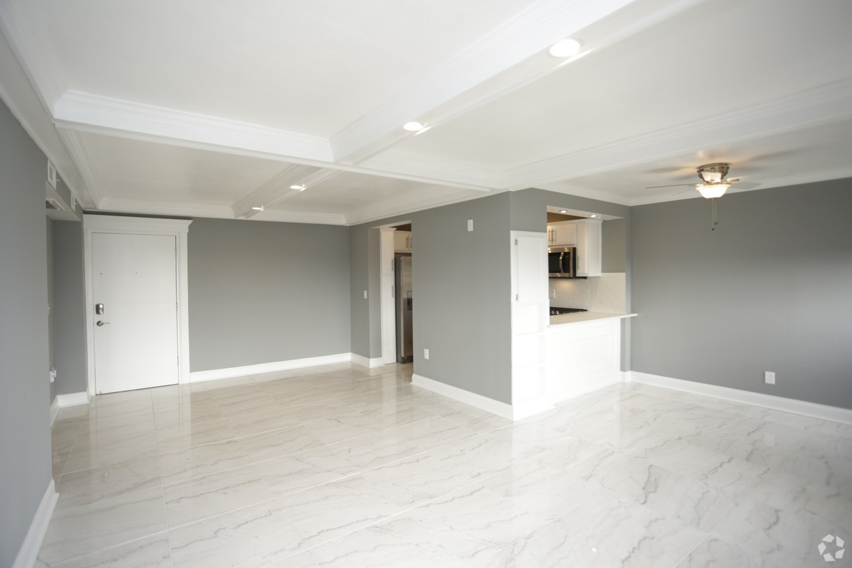 plaza-house-kansas-city-mo-1br-1ba—east-facing754-sf (2)