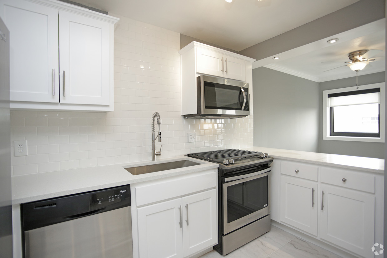 plaza-house-kansas-city-mo-1br-1ba—east-facing754-sf (4)