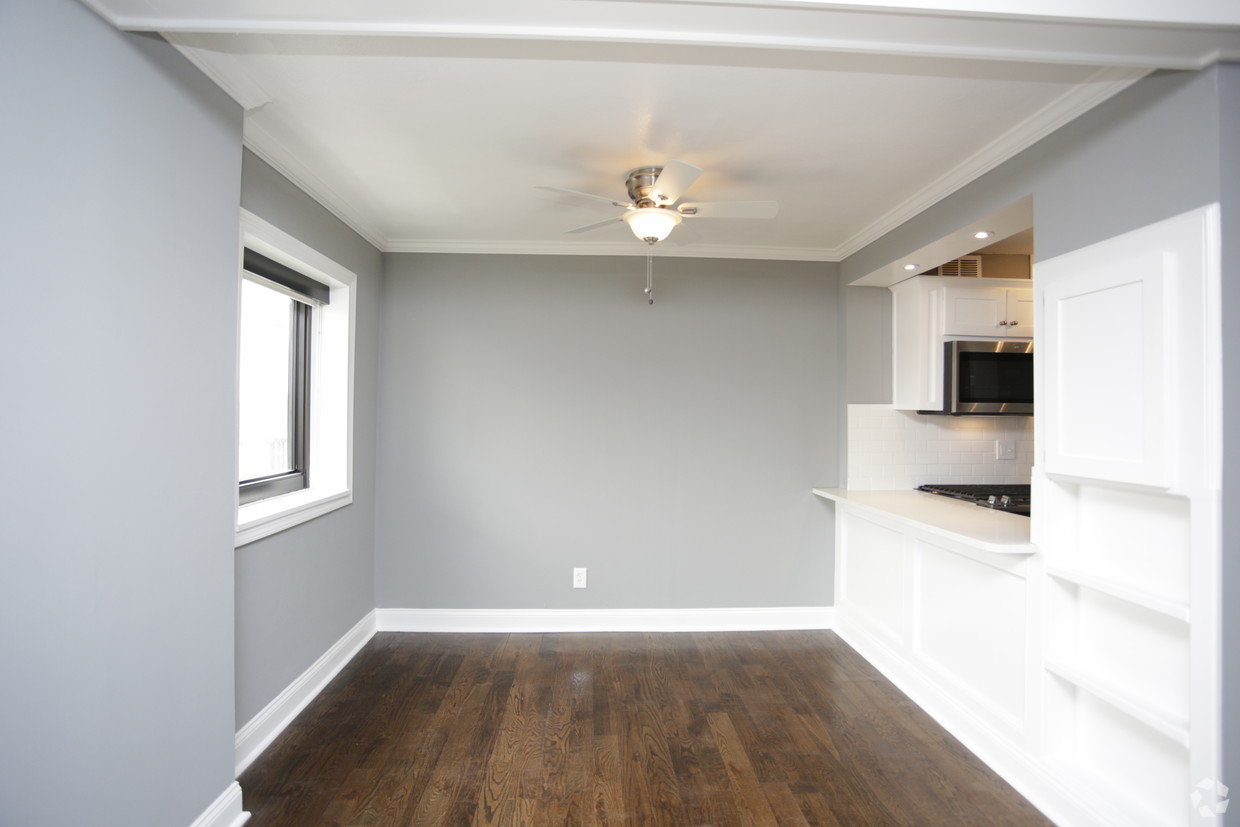 plaza-house-kansas-city-mo-2br-2ba—east-facing990-sf (3)