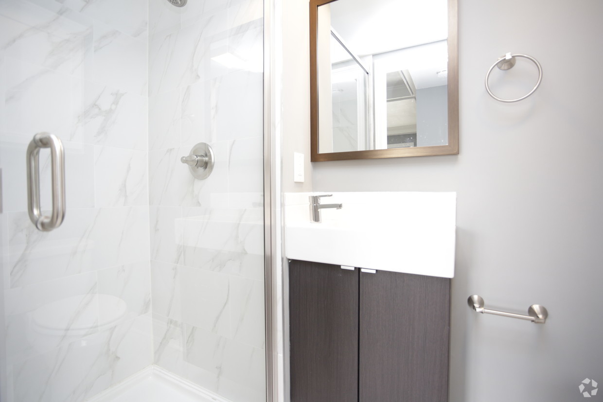 plaza-house-kansas-city-mo-2br-2ba—east-facing990-sf (6)