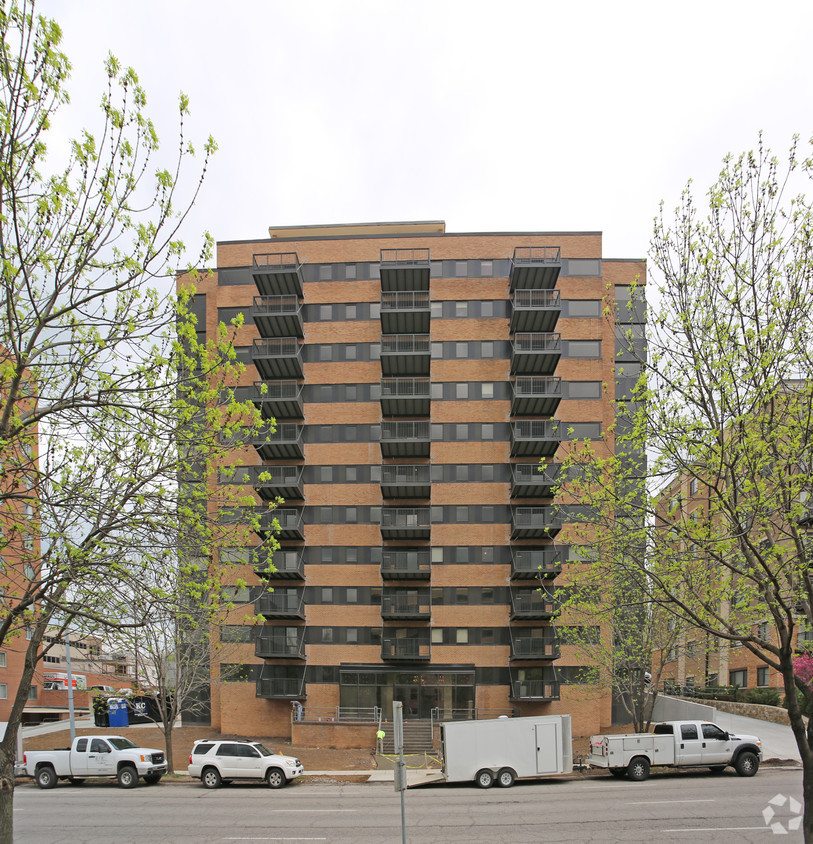 plaza-house-kansas-city-mo-building-photo (1)